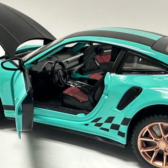 1:24 2020 Porsche 911 Turbo S Diecast With Headlight & Tailight LEDS Blue/Black - Picture 6 of 8